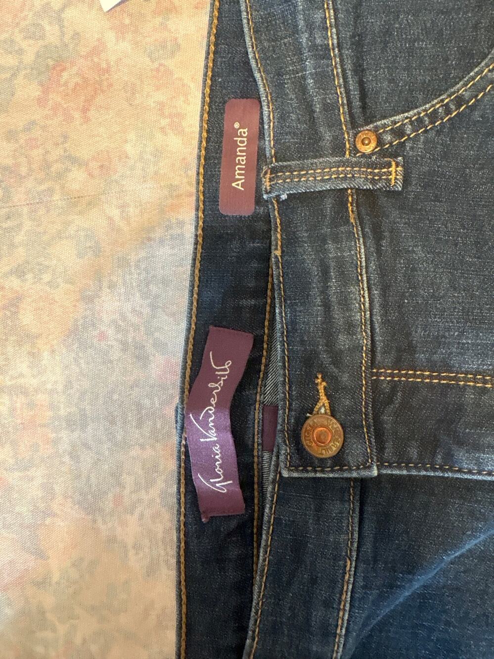 Gloria Vanderbilt Women's jeans, Amanda fit, blue denim, size 18WS
